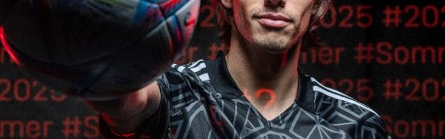 完美体育-诺伊尔替身到！拜仁官宣佐默加盟，为34岁门神破例