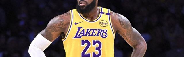 完美体育平台-连续两年首轮被绅士横扫！詹姆斯已不具备争冠能力